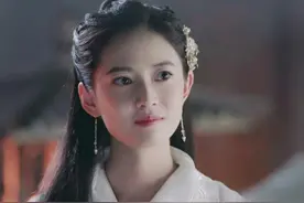 倚天后传：张无忌与黄衫女子结婚，生下三儿一女，大儿成武林盟主图片