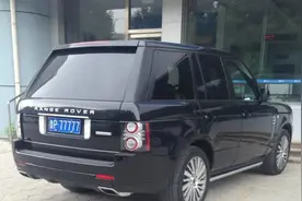 村书记价值千万的座驾劳斯莱斯被拍卖，车牌77777估价137万图片