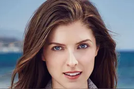 五位女星各有特色，艾米莉亚身高不到1米6，艾米罗森会六种语言图片