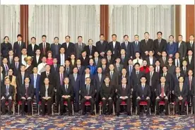 宁夏企业家协会会长陈家兴荣获“全国抗疫民营经济先进个人”图片