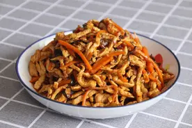 炒肉时，牢记3个技巧，不管炒什么肉都香嫩入味，好吃又过瘾图片