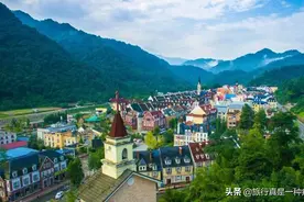 成都白鹿镇，不一样的欧式建筑小镇，拍照聚会、休闲放松的好去处图片