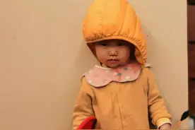 叫你生二胎！看着这些被老大玩坏的老二，笑着笑着就哭了...图片