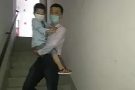 苦不堪言！莆田这个小区电梯进水，20多楼要爬上半个月图片