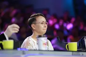 宋丹丹宣布退休，被曝与赵本山关系决裂，春晚谢幕仪式成遗憾视频封面