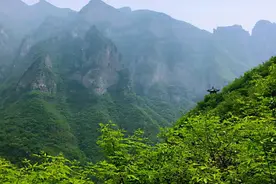 封门村真的“闹鬼”吗？主播夜探过程中报警求救，他遇到了什么？图片