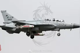 国产炸弹之母首次实装！枭龙战机一次带2枚，震慑高原山地之敌图片
