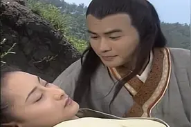 江玉郎暗恋铁心兰已久，如今终于得手，没想到被亲爹搅了好事视频封面