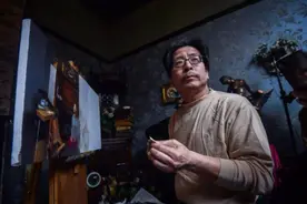 冷军画发动机，横的卖198万，竖的卖1897万，专家：用照片蒙我？图片