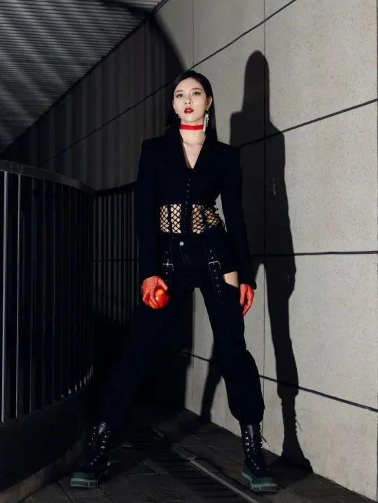 时尚圈的女孩不穿光腿神器穿什么？