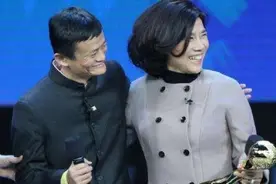 董明珠被马云调侃：我这样的男人你看得上吗？董明珠回答尽显情商图片