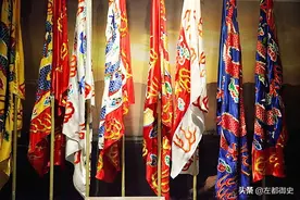 八旗中镶黄旗排第一，那么哪个旗排最末呢？图片