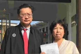 杜新枝发文自述悲情人生：长女智障，次子夭亡，养子告她上法庭图片