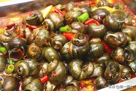 你炒的田螺吸不出来、不入味？掌握饭店这1招，螺肉饱满一口吸出图片