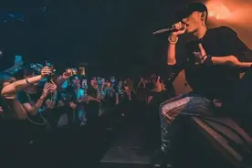 JD丑闻曝出后他说别认识我，认识音乐，那我们就来聊聊他的音乐图片