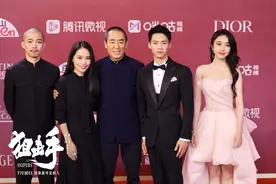 时隔七年，《狙击手》张艺谋父女再合作，张末长大了图片