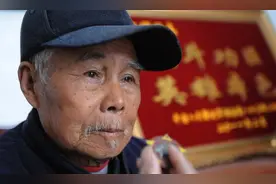 86岁老农隐藏55年，掏出一破布包惊呆省委书记：您是特等功臣？图片