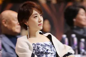 国剧盛典：谭松韵看着比白敬亭还小，毛晓彤找对风格后会有多美？图片