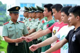 大学当两年“义务兵”后，再回学校值不值？这几件事你应提前知道图片