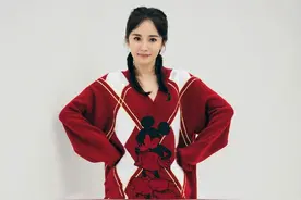 毛衣塞裤子已经不流行了，看看杨幂、热巴，这样穿是有多美图片