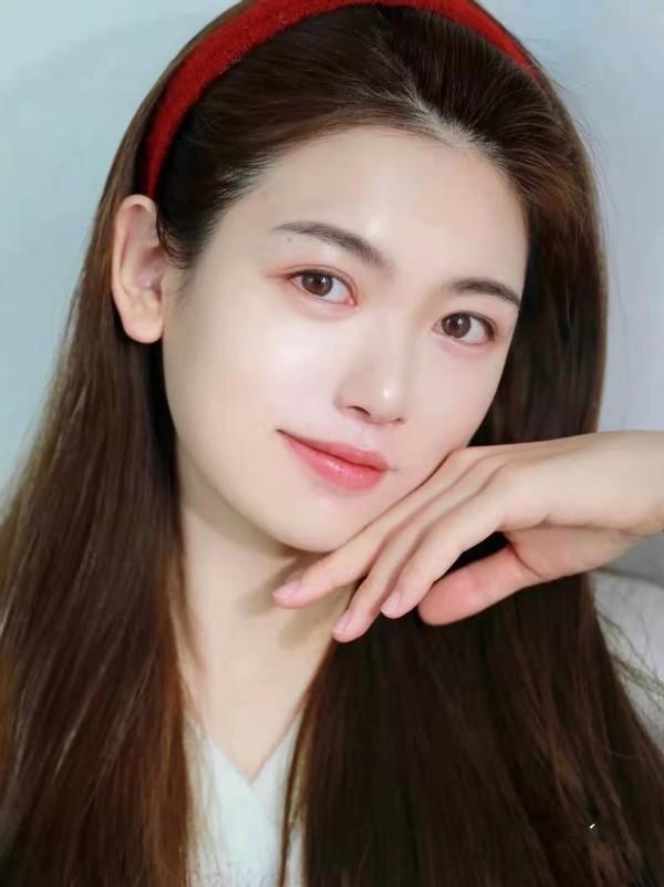 闆呰瘲鍏伴粵鎶楄摑鍏夛紝鎮﹁瘲椋庡悷閫傚悎骞茬毊锛岄€夊鐪奸湝绂荤溂绾规洿杩滀竴姝? onerror=