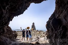 石老人海滨 浑然天成“神仙洞”风景独特成网红图片