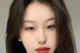 适合单眼皮的“复古眼妆”，不用放大双眼也好看，简单几步就够了图片