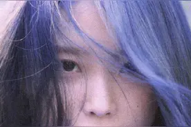 IU李知恩紫色头发甜美少女感图片壁纸图片