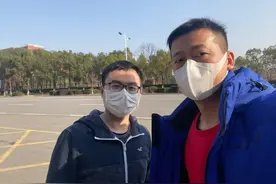 发生在武汉：卖家非要白送，买家非要出钱，“咱能好好做个买卖不？”图片