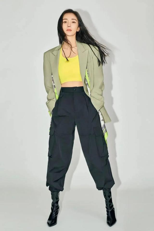 时尚圈的女孩不穿光腿神器穿什么？