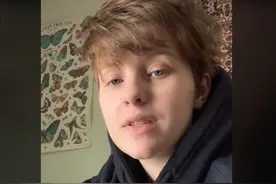 美国跨性别爸爸生下宝宝后，不告诉娃是男是女，让ta自己决定图片