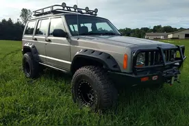 爆改的Jeep 切诺基，太帅了！这气场一点也不输牧马人嘛图片