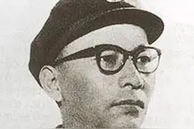 他和黄永胜是亲家，九一三事件后没被牵连，反而晋升为大军区司令图片