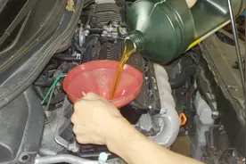 车子跑5万公里，用什么机油最好？老司机实测良心推荐，买错后悔视频封面