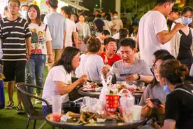 郑州将要放开“地摊经济”？发改委：不久后将出细则图片