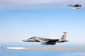 空战兵器-美国F-15“鹰”( Eagle)战斗轰炸机图片