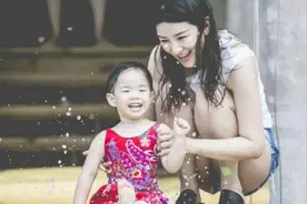 黄奕7岁女儿“整容式”长大，变化大到认不出，如今越来越像妈妈图片