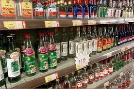 超市常见的8种“廉价白酒”，只要30元以下，却都是纯粮酒图片