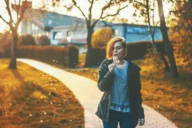 如果一个女人对你动了真情，她不忍心这样对你图片