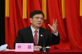 郑强：祖坟守不过4代，反观潮汕地区，祖坟能守40代，这就是差距图片