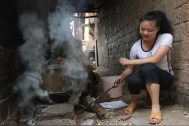 原本是农村烧火做饭的寻常物，如今却成了香饽饽，一斤能卖8元图片