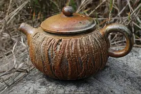 禅意柴烧壶图片