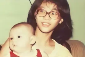 “落选港姐”周海媚的9段真假情史，和她交往过的男朋友们图片