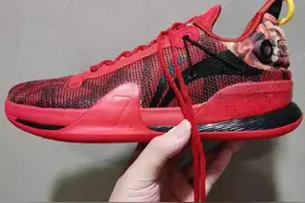 国产球鞋 LiNing 李宁 闪击7 Premium 黑红图片