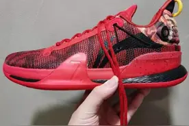 国产球鞋 LiNing 李宁 闪击7 Premium 黑红图片