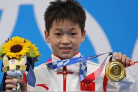 14岁少女，一跳成名，总分466.20，5跳3满分，连郭晶晶都羡慕她图片