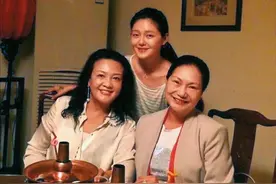 当酒家女养活7个小姑，替出轨丈夫还债800万，大S亲妈才是真豪横图片