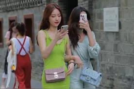 我发誓离开你我笑了，笑的眼泪都掉了图片