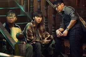 《动物世界》里李易峰和周冬雨，爱是我们冲破黑暗世界里的动力！图片