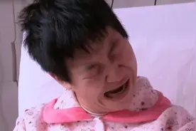 《生门》脑瘫孕妇生娃大哭，帅气老公贴心喂饭，婆婆辞去工作照顾图片